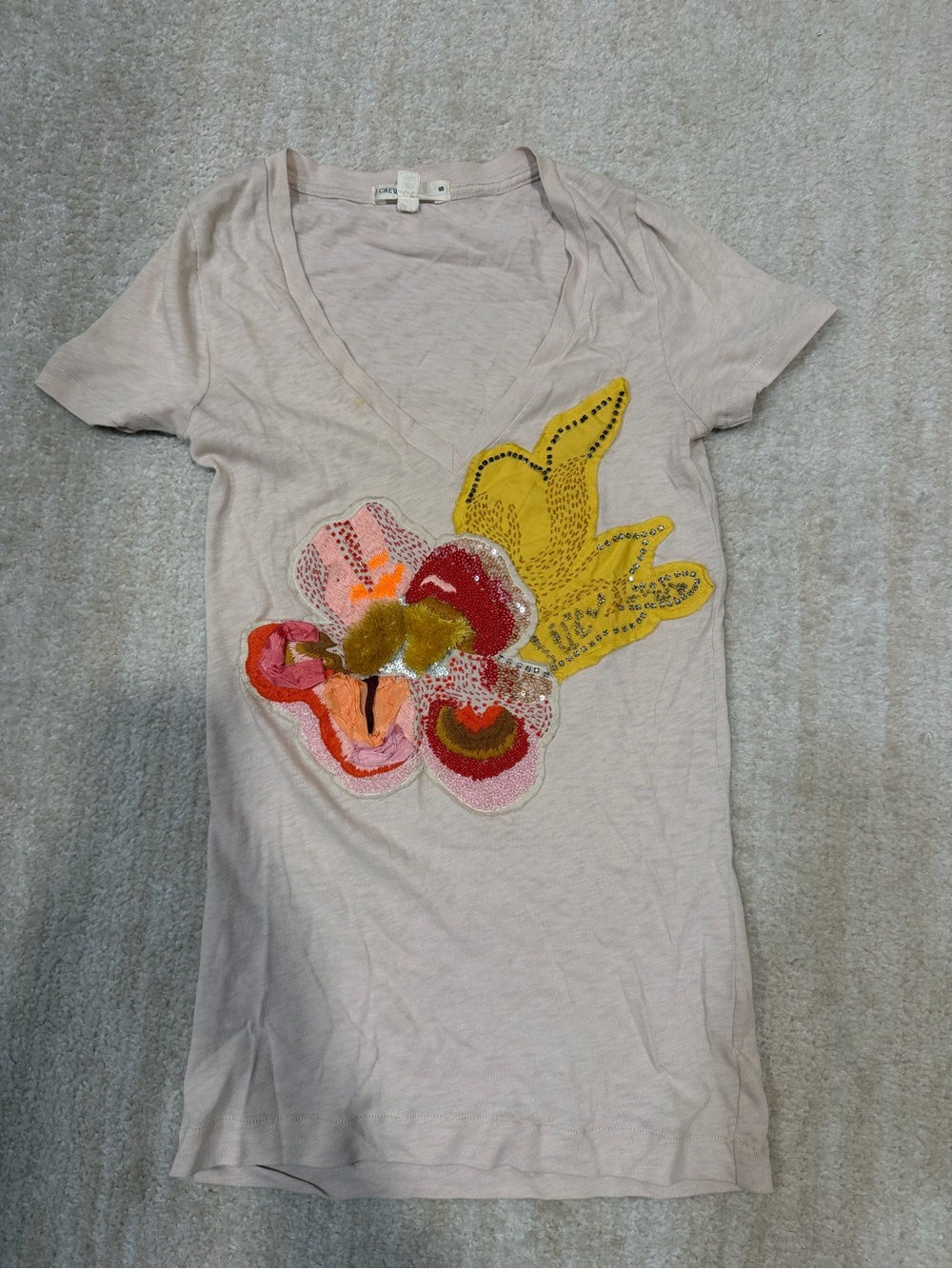 Vintage J.Crew Embellished Floral V-Neck Tee in Light Blush, small